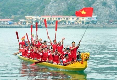 Thuyết minh về lễ hội đua thuyền bài văn Lớp 9, 10