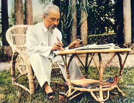 Nội dung, ý nghĩa bài thơ Đi đường