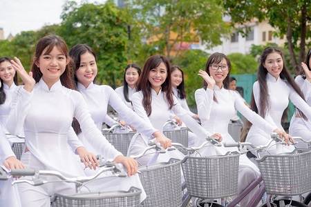 Nghị luận về cách ăn mặc học sinh hiện nay