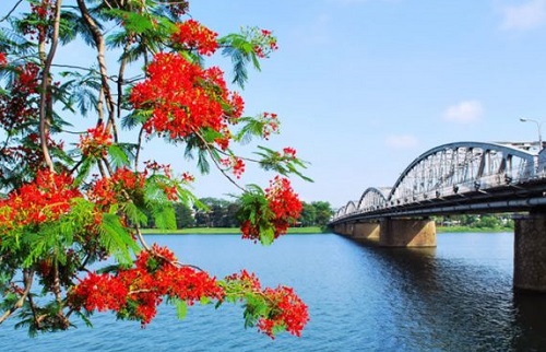 Tóm tắt Ai đã đặt tên cho dòng sông HPNT