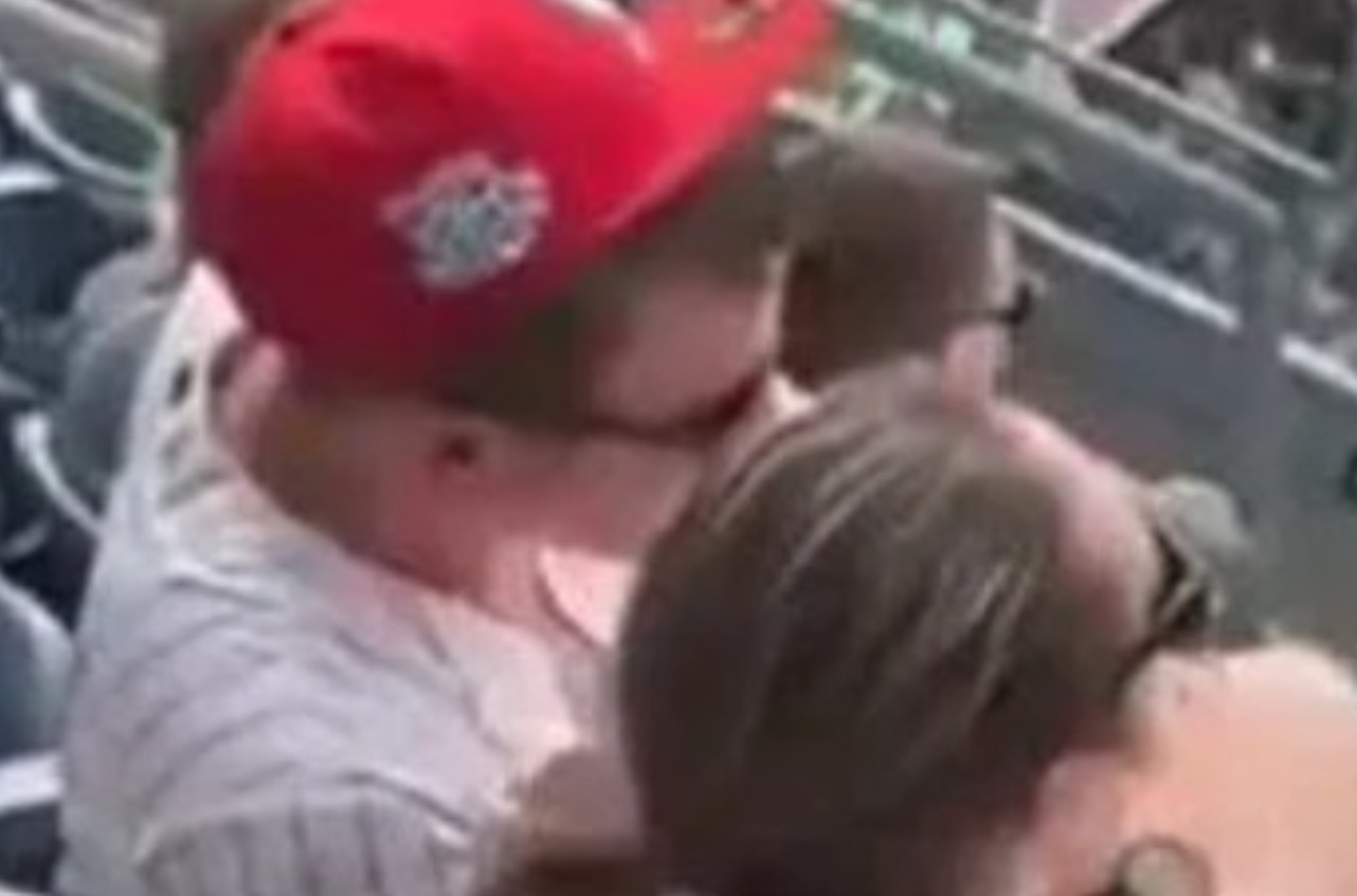Phillies Yankees Couple Fan Video and Public Act at Stadium