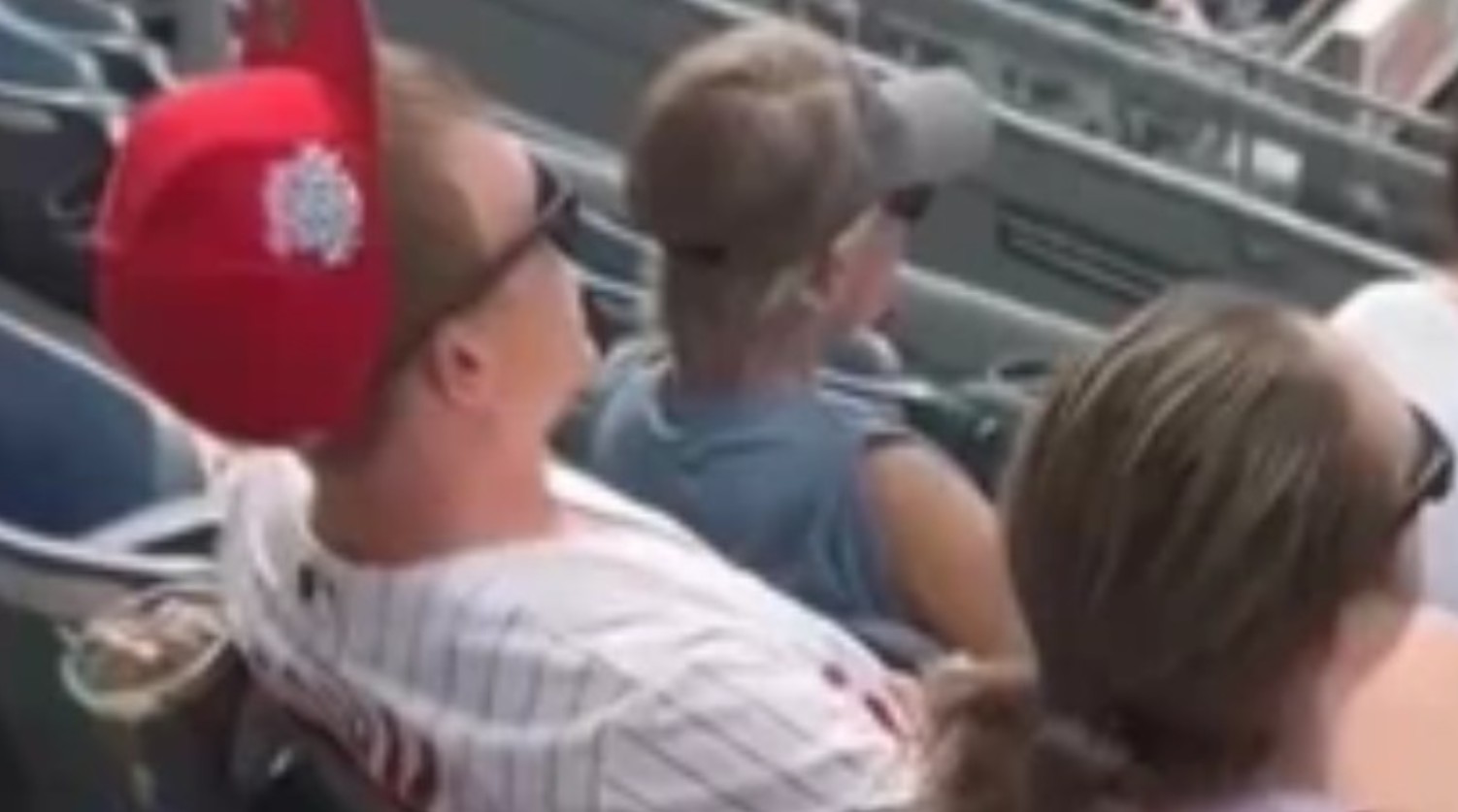 Phillies Yankees Couple Fan Video and Debate Across Social