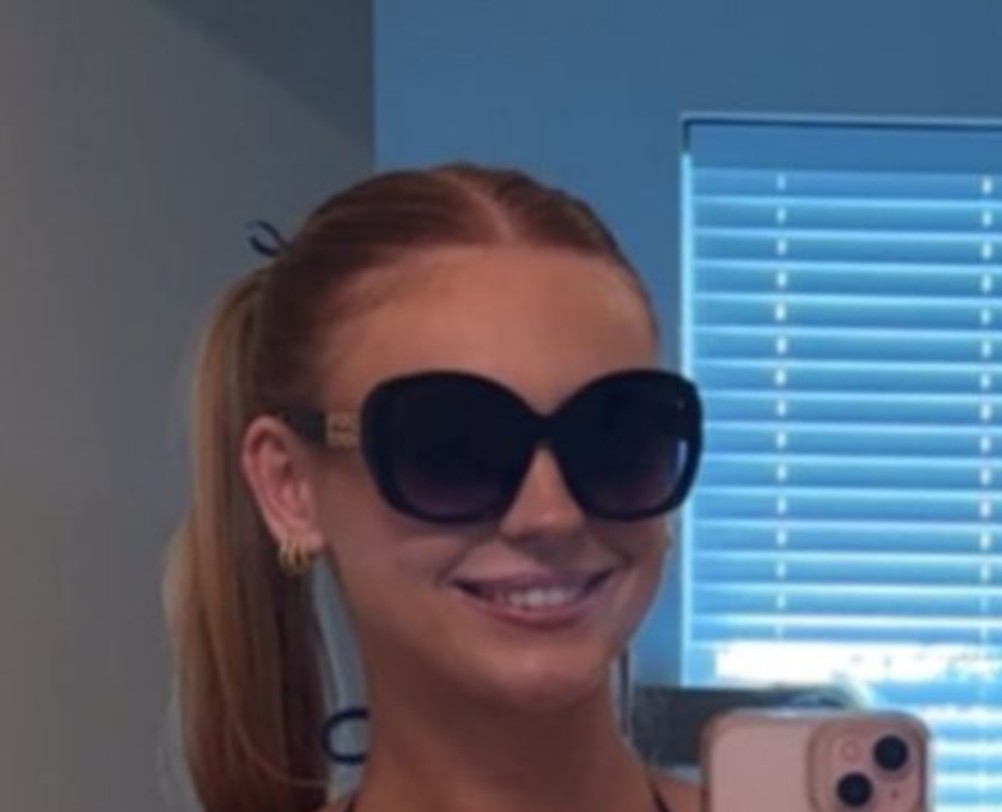 Maddie Kowalski Video and The UF Florida Student in Eiffel Tower